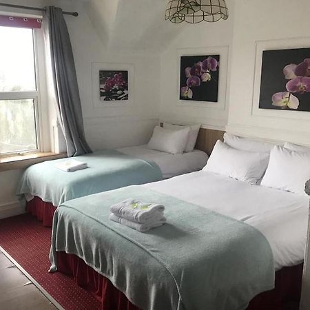 Oyo Maggie Jones Guest House Cardiff Exteriér fotografie