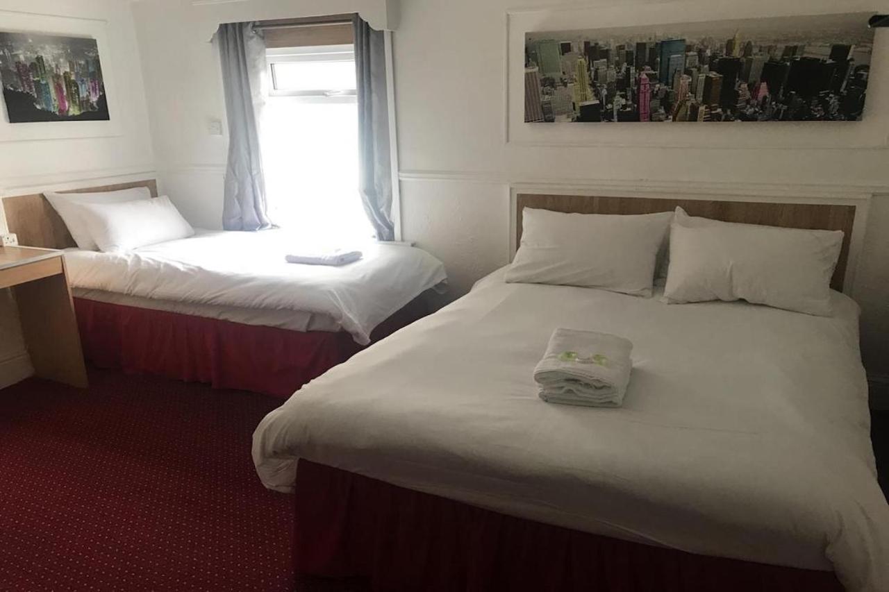 Oyo Maggie Jones Guest House Cardiff Exteriér fotografie