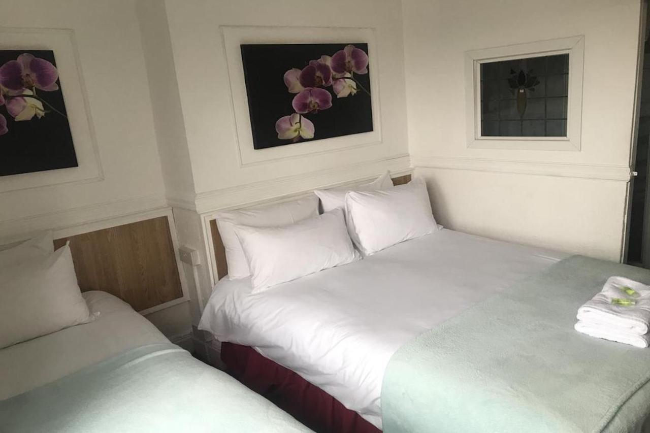 Oyo Maggie Jones Guest House Cardiff Exteriér fotografie